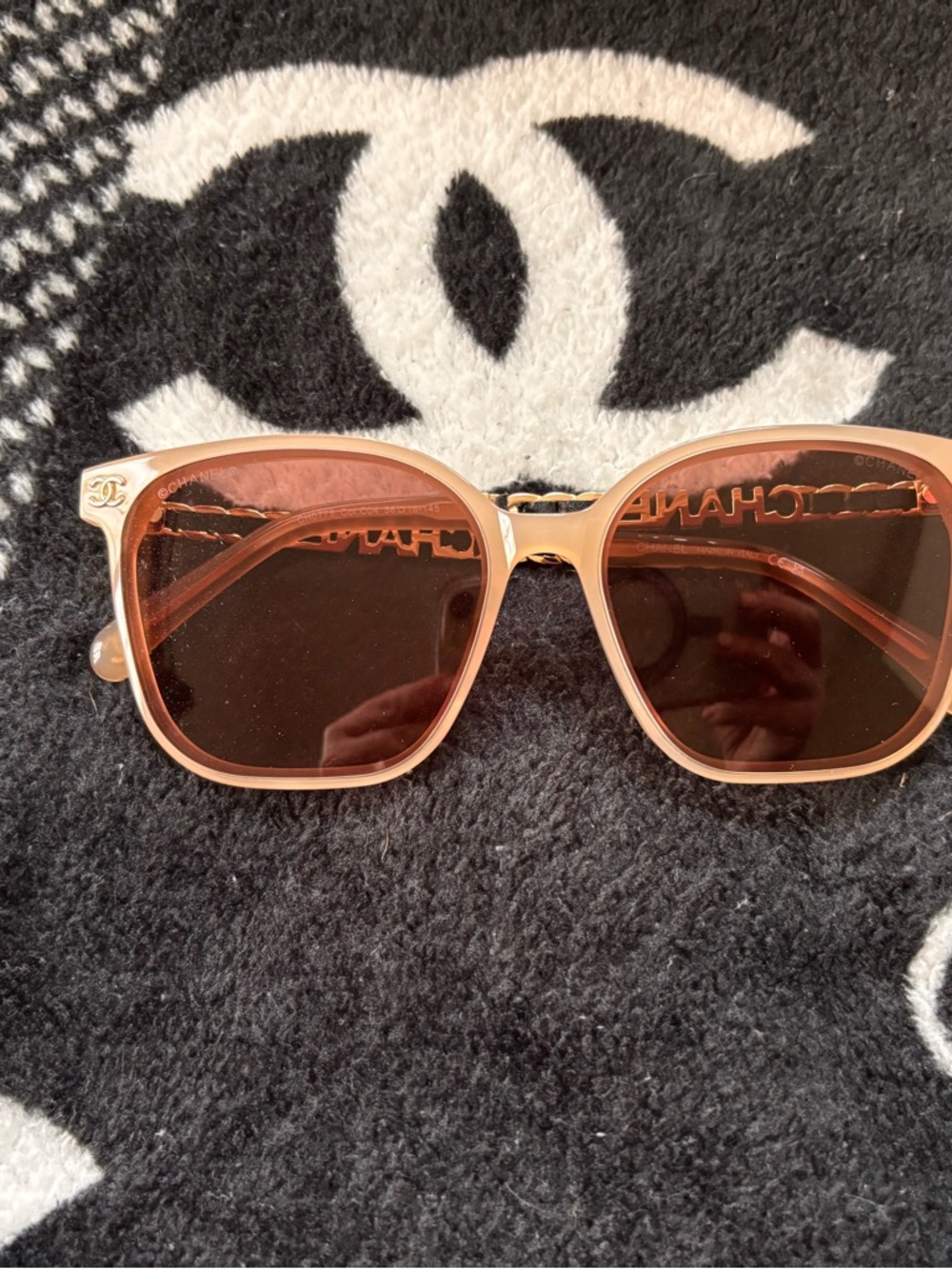 CHANEL Rose-Tinted Square Sunglasses